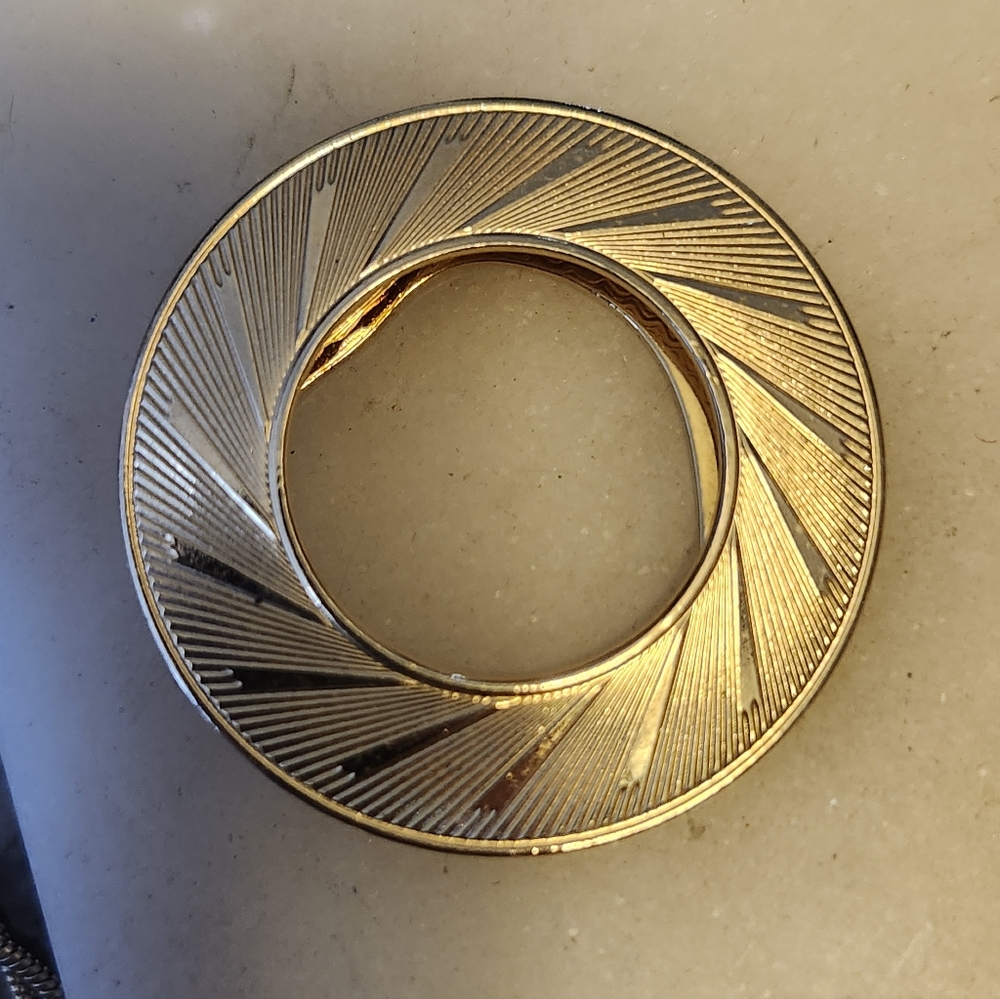 Vintage Gold Tone Lieba USA Circular Scarf Clip